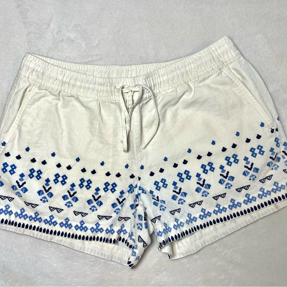Vineyard vines, linen shorts, size XS